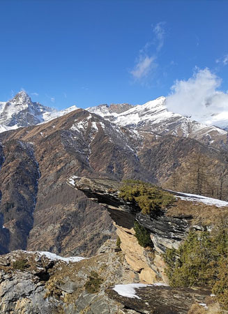 Sperone roccioso di Fremo Cuncunà sopra il Vallone di Elva in Valle Maira