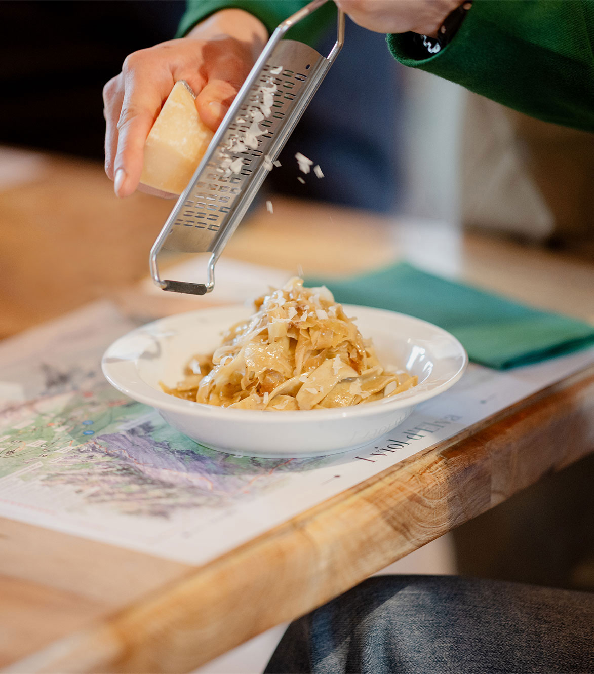 Sala da pranzo dell'osteria la tàula de m'aura, La Caso d'Elva in Valle Maira
