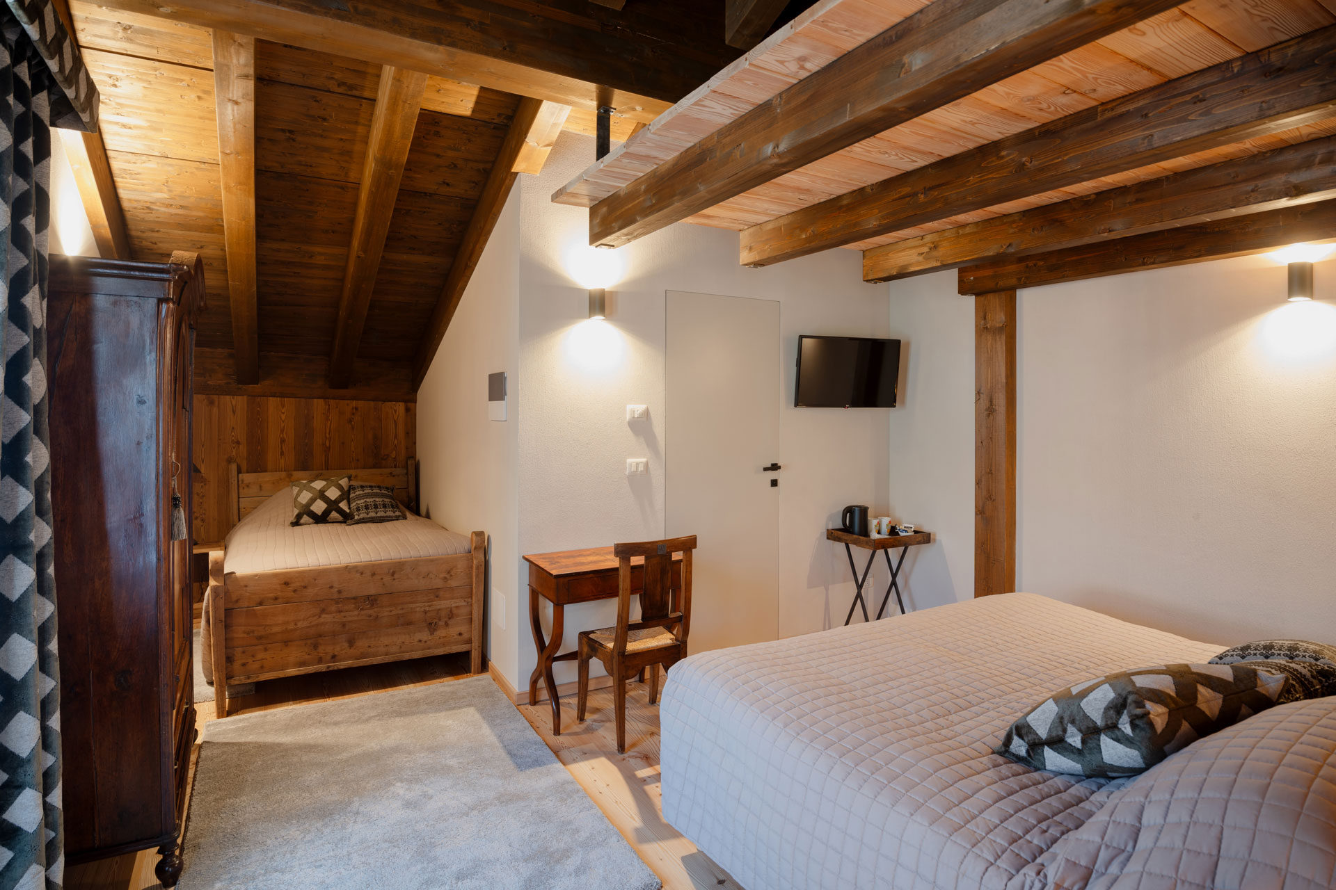 Ranuncolo – camera La Caso d'Elva, Valle Maira